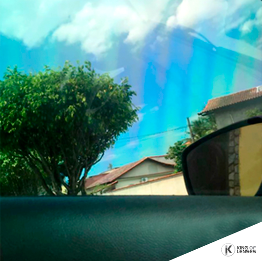 Entenda porque você está vendo um arco-íris no interior do seu carro usando lentes polarizadas